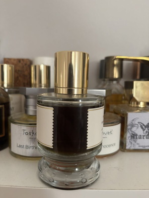 Zoologist Sloth perfume used with box