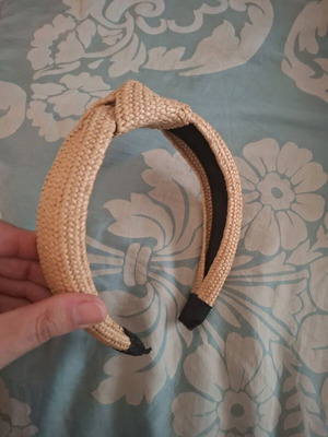 Straw headband like new