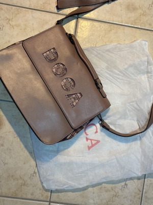 Doca crossbody and handbag