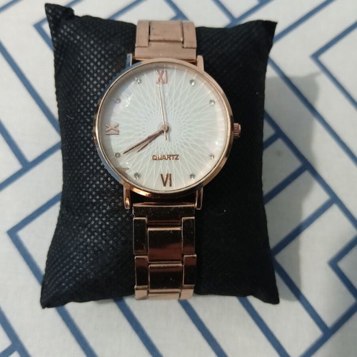 Wristwatch rose gold with white dial and strass, like new