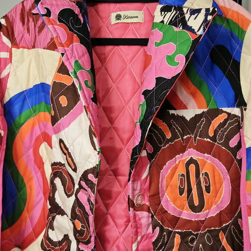 Karavan colorful quilted outerwear like new