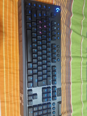 Logitech G915 X Lightspeed πληκτρολόγιο σαν καινούργιο