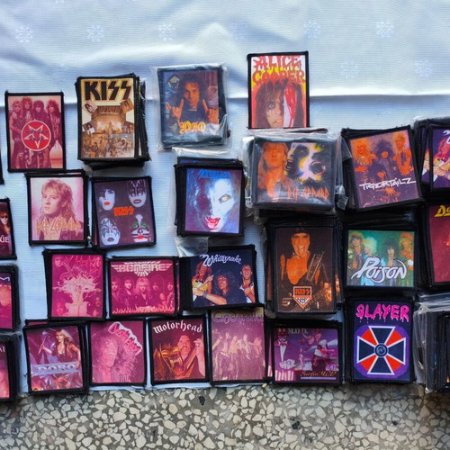 Vintage υφασμάτινα ράμματα σετ 28 με heavy metal συγκροτήματα 1980, καινούργιο