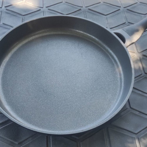 Nonstick frying pan 33 cm