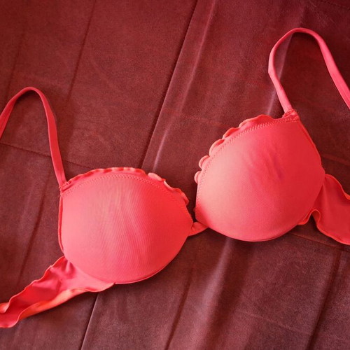 Calzedonia bikini top like new, size S-M, red