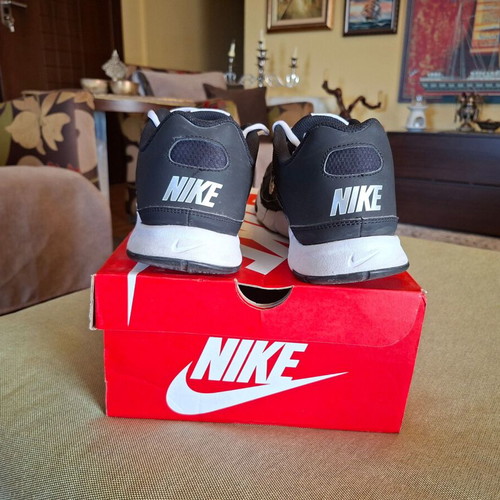 Nike T-Lite XI training shoes black white size 45