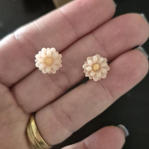 Handmade jewelry set like new with vintage aesthetic