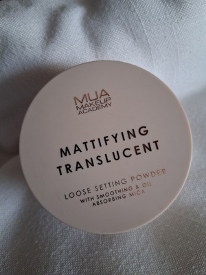 MUA Mattifying Translucent Loose Setting Powder slightly used