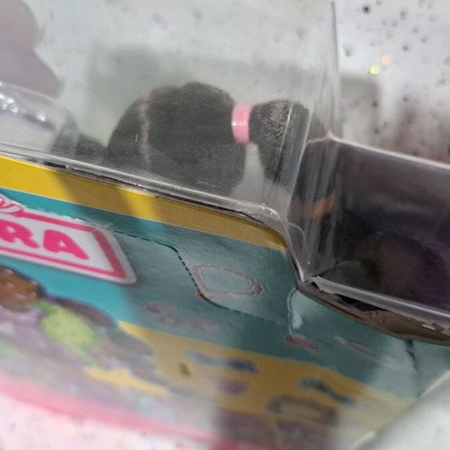 Barbie Extra #7 new in box with damaged packaging