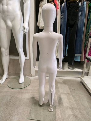 Παιδικές κούκλες βιτρίνας σαν καινούργιες, σετ 2, ύψος 140 εκ.