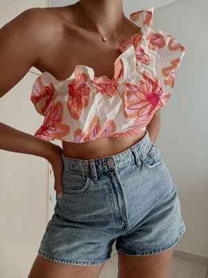 Floral top Zara like new, size L, orange and white