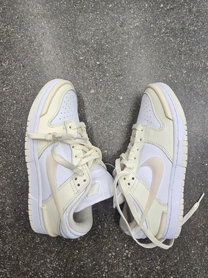 Nike W Dunk Low Twist shoes new, size 38.5, Coconut Milk White Guava Ice