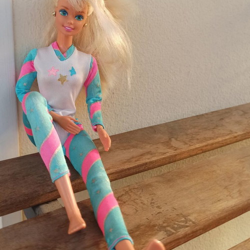 Barbie gymnast 1994 used with Super Gymnast Barbie 1995 outfit and articulated body