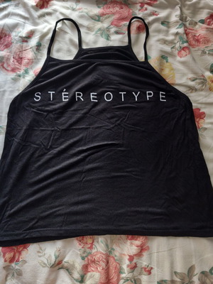 Decoro black tank top like new with thin straps and print