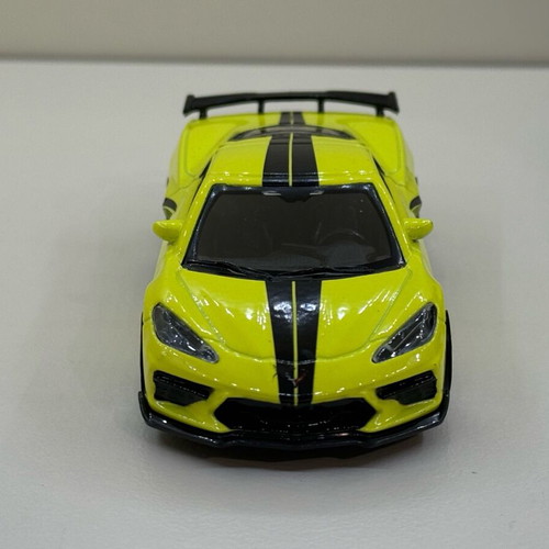 Chevrolet Corvette Stingray C8 Coupé die-cast model 1/43 new, yellow