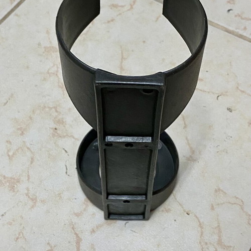 Fire Extinguisher Mount like new, black plastic