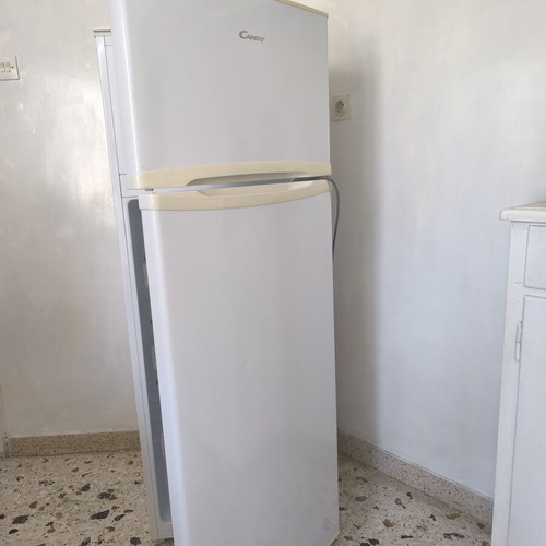 Candy CCDS 5142W two-door fridge like new, 204L white
