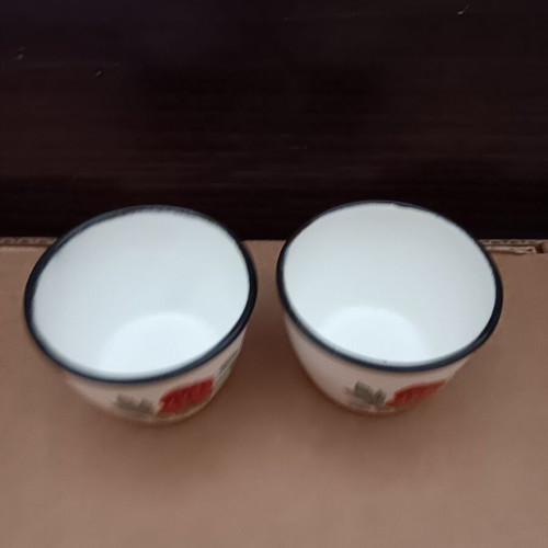 Set of 2 small metal cups used
