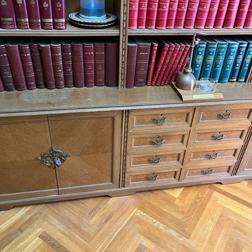 Wooden bookshelf used in very good condition