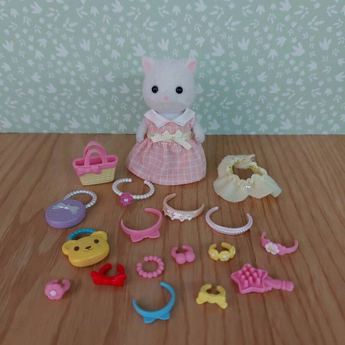 Sylvanian Families fashion set like new
