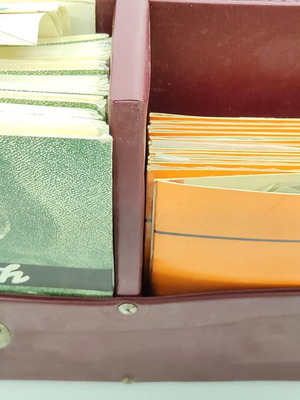 Vintage language learning set "Σχολαι δι'αλληλογραφιας" used, 12 books and vinyls