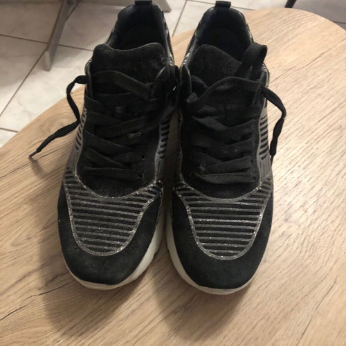 Hogan sneakers used, black, sizes 40-41, repaired decorative details