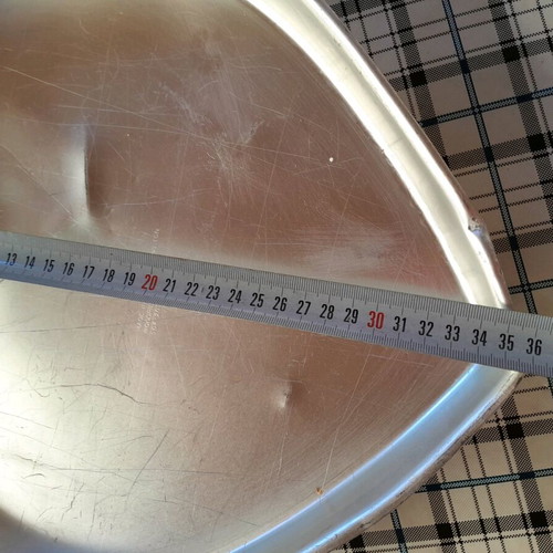 Heart-shaped baking pan like new