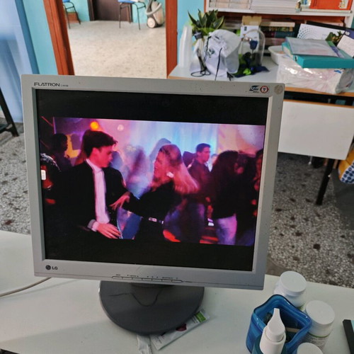 LG Flatron L1915S computer monitor like new with cables