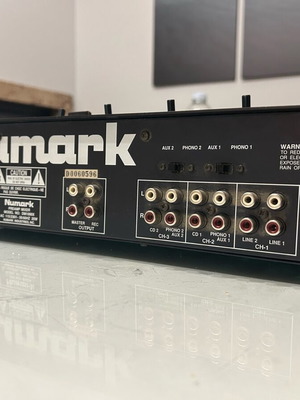 Μίκτης Numark DM1090X σαν καινούργιο