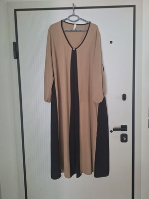 Plus size maxi dress like new, beige and black, long sleeve, alpha line