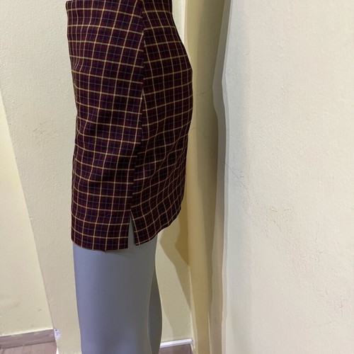 On off mini skirt like new, size M, multicolor