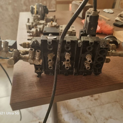Various used compressed air parts