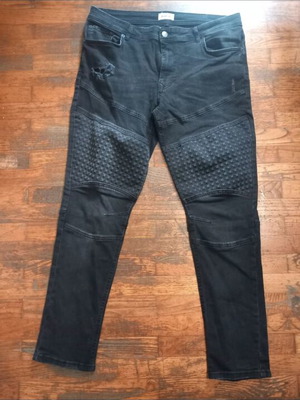Yourturn black denim pants used, waist 46, length 101