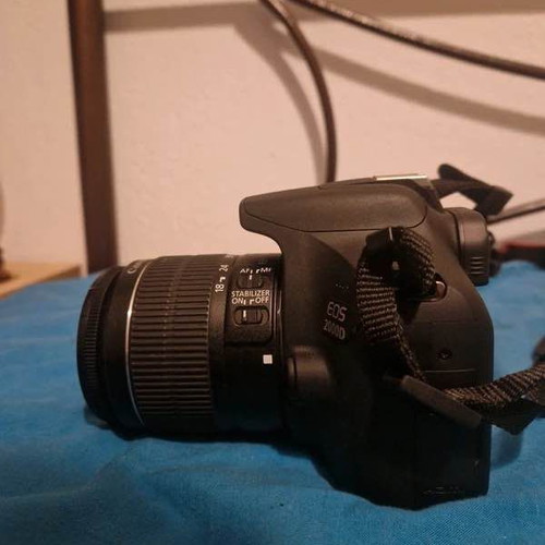 Canon EOS2000D camera with 18-55mm lens like new