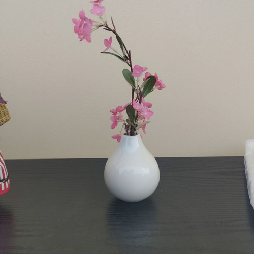 Decorative porcelain vase like new, 9 cm height