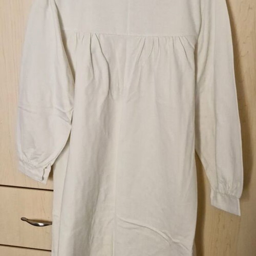 Nightgown like new, unworn