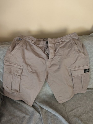 Funky Buddha men's cargo shorts size L, grey beige