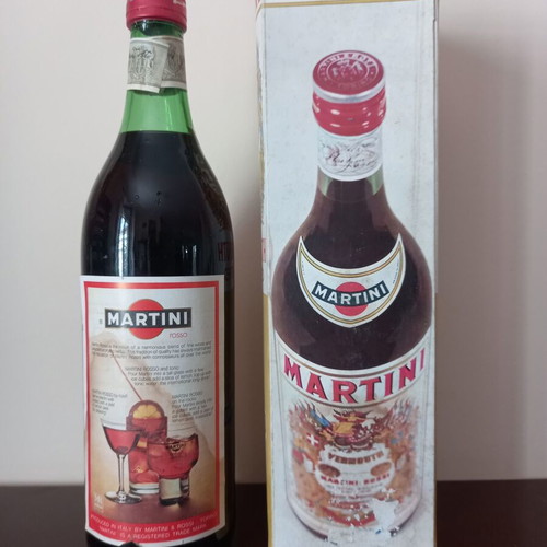 Martini Rosso vermouth like new, 1lt, 1970s, with box
