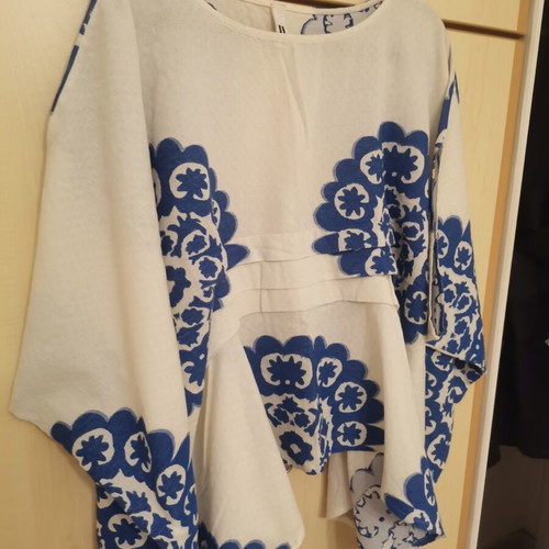 Linen pants and blouse set like new, electric blue