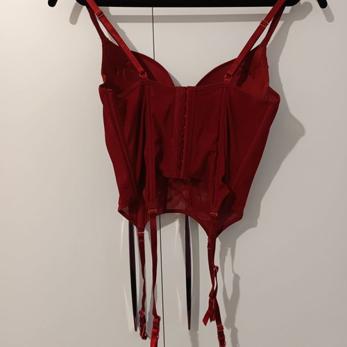 Luna cup B corset red like new