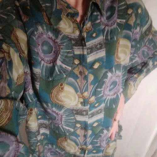 Botanical Dream Shirt like new, multicolored green