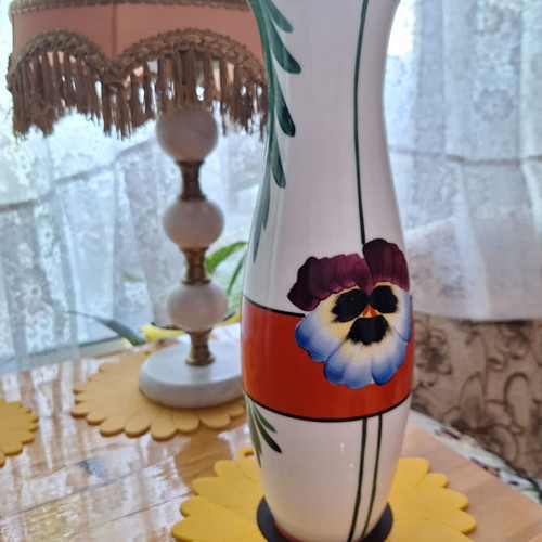 Tall glass vase like new, hand-painted
