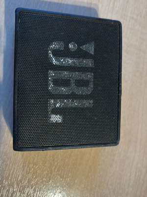 JBL φορητό ηχείο Bluetooth μεταχειρισμένο με εξωτερικές φθορές