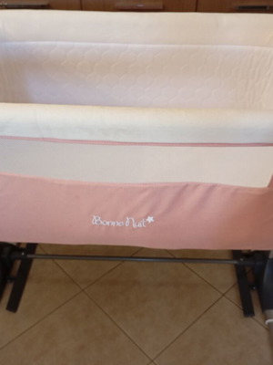 Bonne Nuit Baby Cradle like new, bedside bassinet with adjustable height