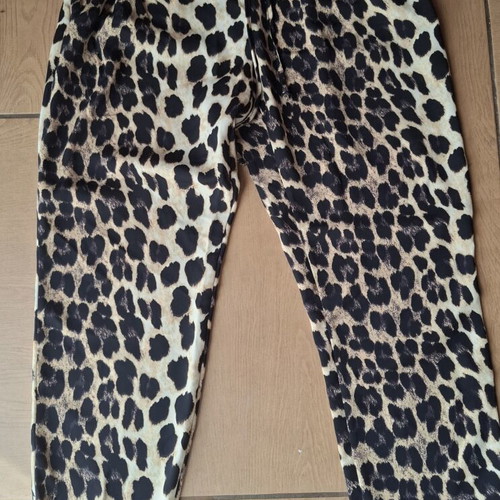 Zara pants like new, size S, black and beige