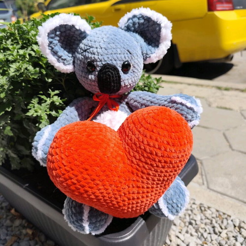 Crocheted Koala with Red Heart new