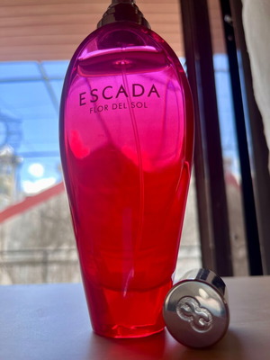 Escada Flor de Sol Eau de Toilette 100ml σαν καινούργιο limited edition