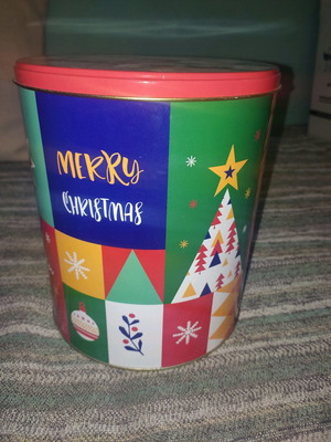 Christmas collectible storage box Stergiou like new, medium size