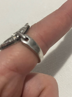 Silver 925 ring with zircon used, size 57