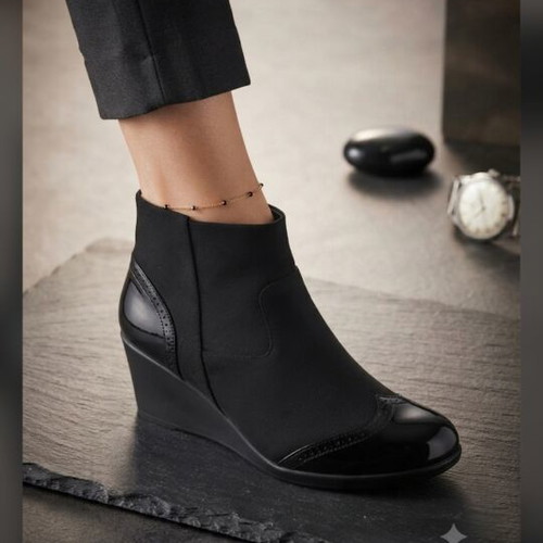 Women's ankle boots black, size 38, almost unworn